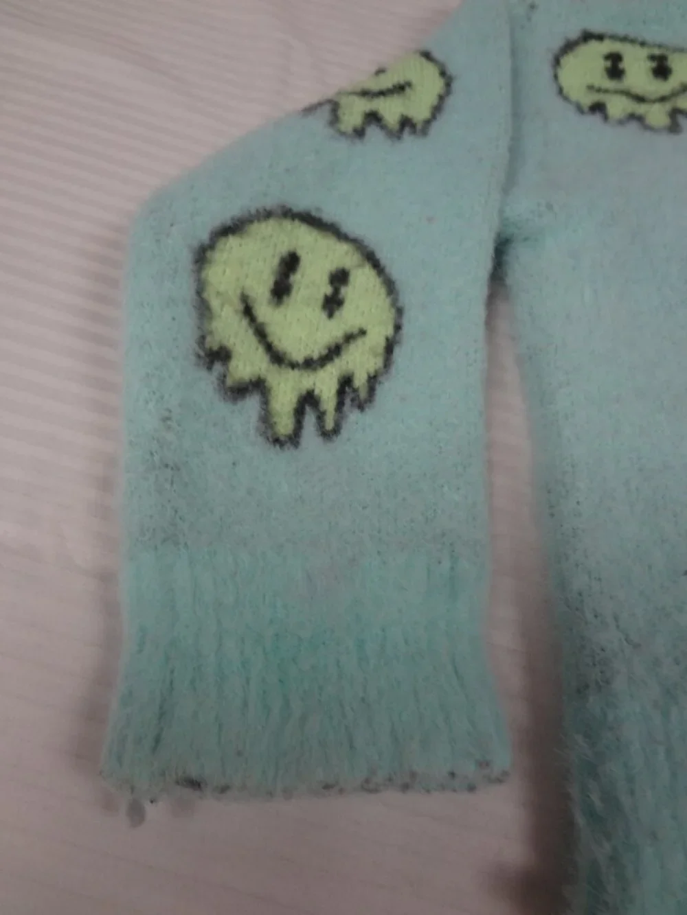 JUSTICE GIRLS SWEATSHIRT PULL OVER SWEATER MELTING SMILEY FACES BLUE XS 5/6 L793